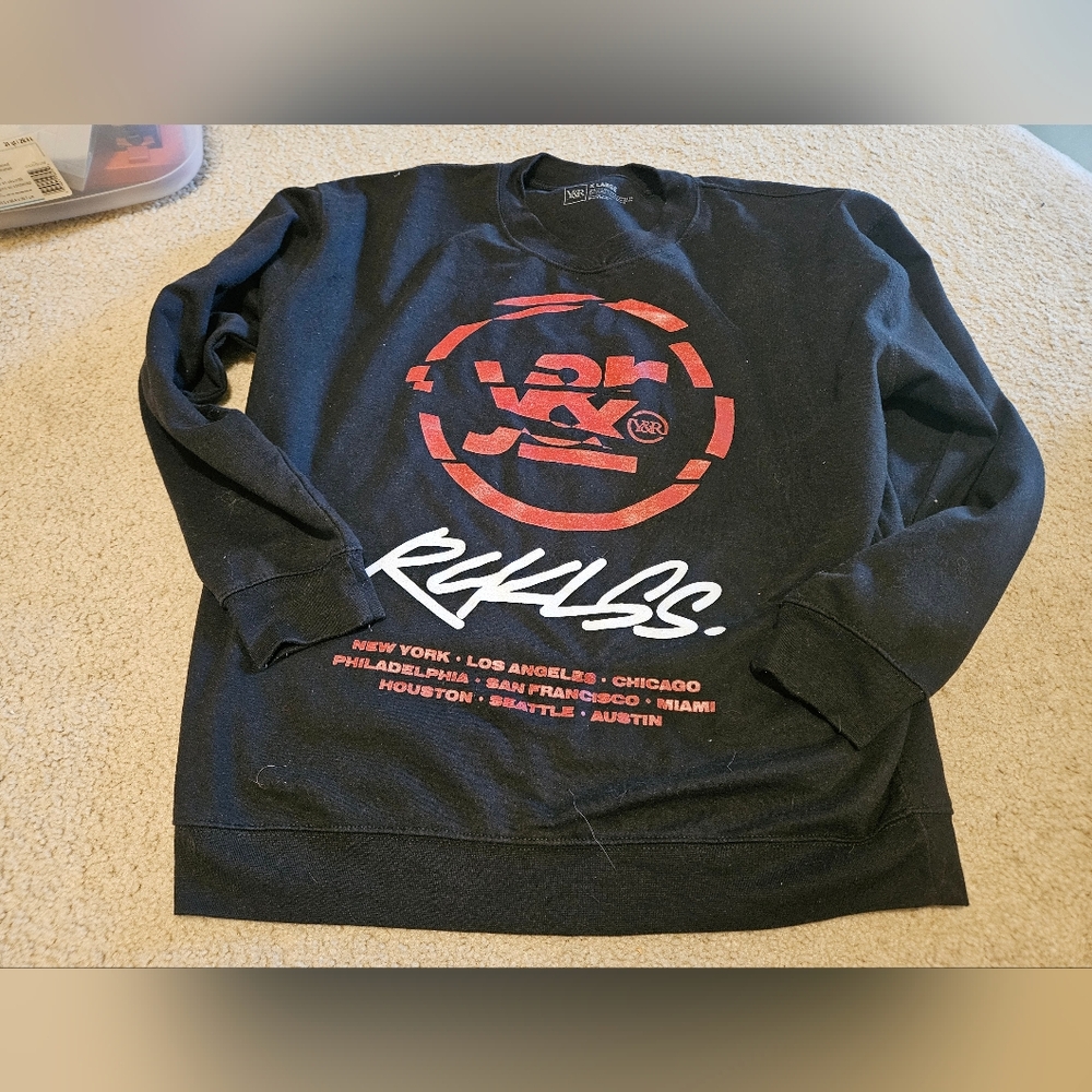 Young Reckless Sweater Mens XL Black Pullover Sweatshirt Skateboarding Used. 